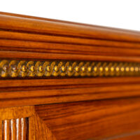 Vitrinenschrank Nussbaum – Bild 3