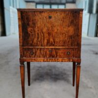 Kleiner Art Deco Standsekretär