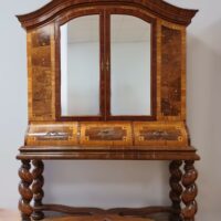 Geschirrschrank
