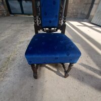 Royalblauer Armsessel und 6 Stühle – Bild 9