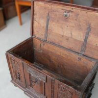 Antike Renaissance Truhe – Bild 4