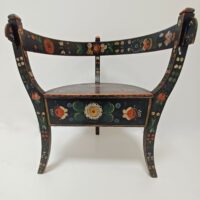 Außergewöhnlicher Biedermeier Armlehner Kiefer – Bild 3