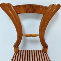 Antiker Biedermeier Stuhl mit gestreiftem Polsterbezug – Bild 3