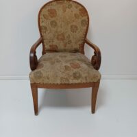 Antiker Biedermeier Armlehner Nussbaum – Bild 2