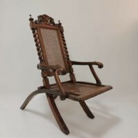 Besonderer Sessel Neorenaissance Nussbaum