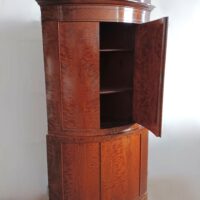 Antiker Biedermeier Eckschrank – Bild 2
