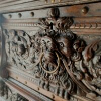 Antiker Renaissance Schrank – Bild 3