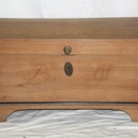 Biedermeier Runddeckeltruhe Eiche