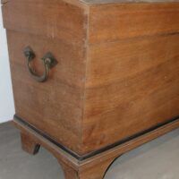 Biedermeier Runddeckeltruhe Eiche – Bild 2