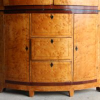 Biedermeier Eckschrank Birke – Bild 4