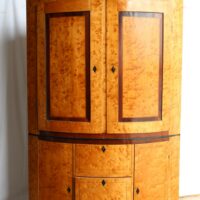 Biedermeier Eckschrank Birke
