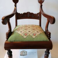 Biedermeier Armlehnstuhl Mahagoni