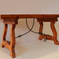 Esstisch im Barockstil Buche