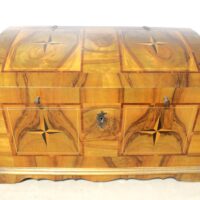 Runddeckeltruhe Rokoko – Bild 3