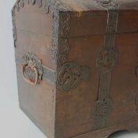 Barock Rundbuckeltruhe – Bild 3