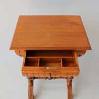 Gründerzeit Nähtisch aus Nussbaum – Bild 4